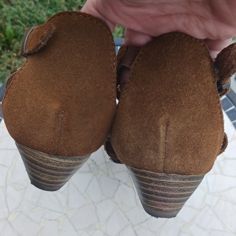 Minnetonka women's leather fringe sandals size 7 - Picture 3 of 9